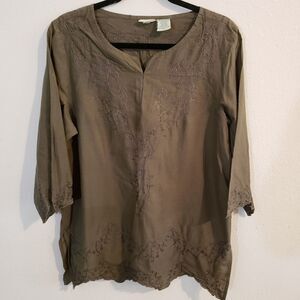 Medium St John's Bay Army Green top